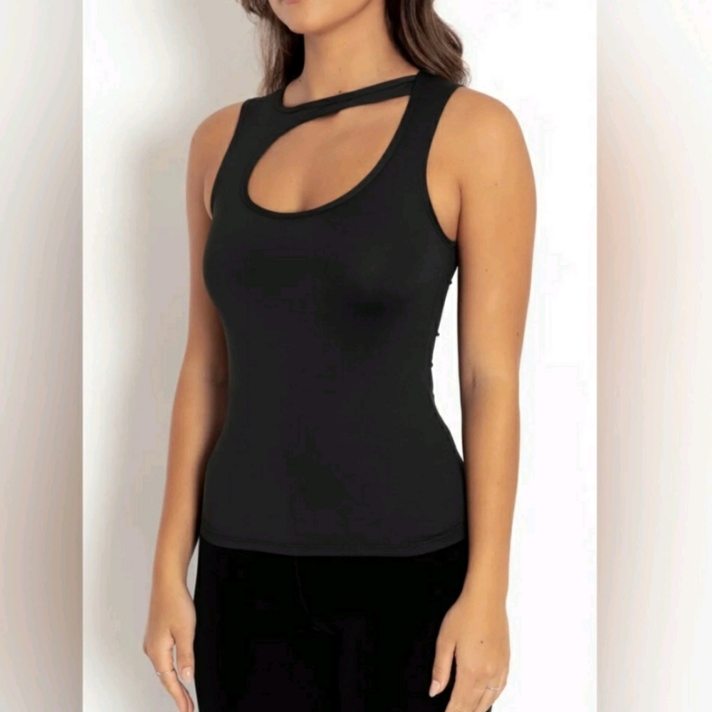 NWT 〰️Blackmilk〰️ Matte Black Cut Out Tank Top - Limited XXL - Picture 2 of 3